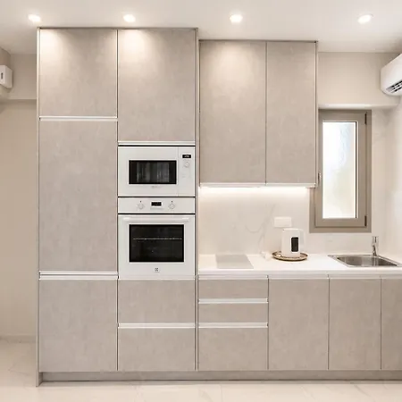 Agora Luxury 3 *