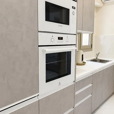 Agora Luxury 3 Лоутраки